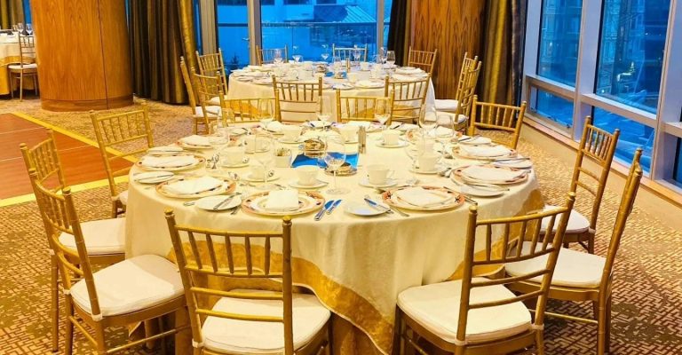 Chair rental details